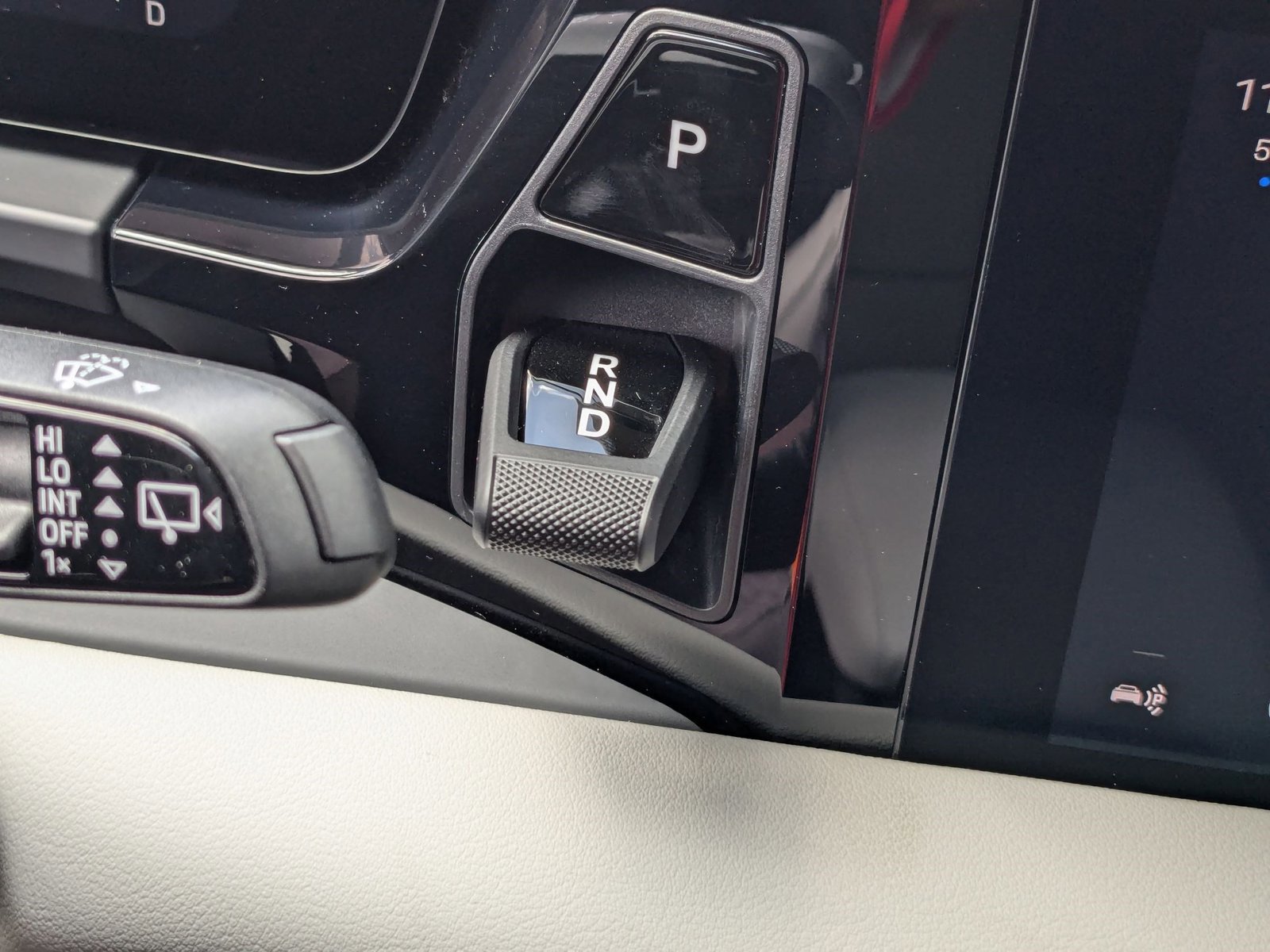 New 2025 Porsche Macan Electric image 21