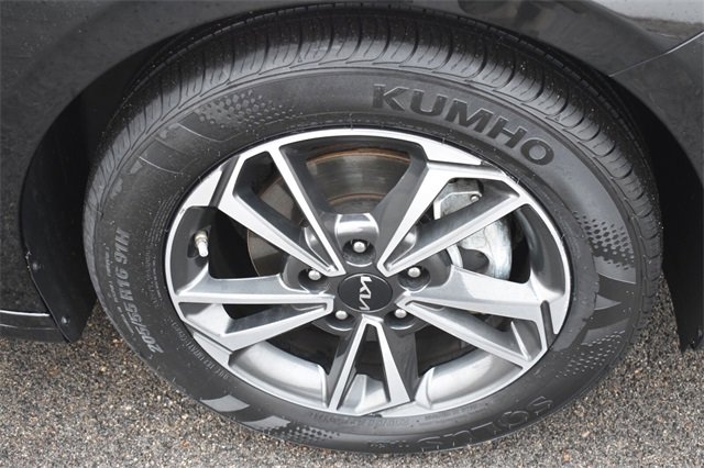 Used 2023 Kia Forte LXS w/ LXS Technology Package image 11