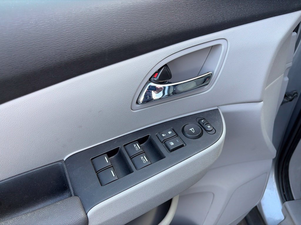 Used 2016 Honda Odyssey LX image 13