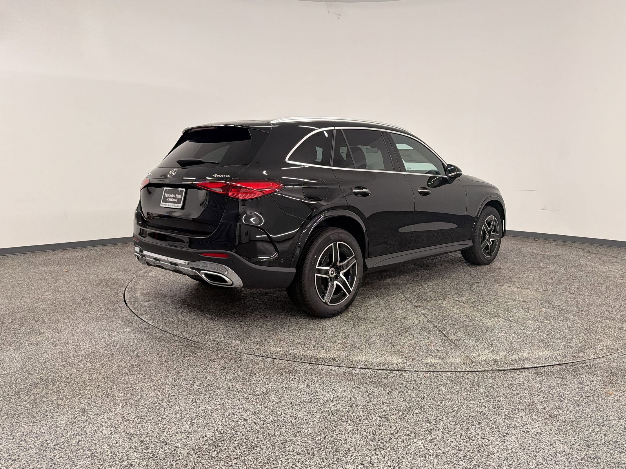 Used 2026 Mercedes-Benz GLC 300 4MATIC image 8