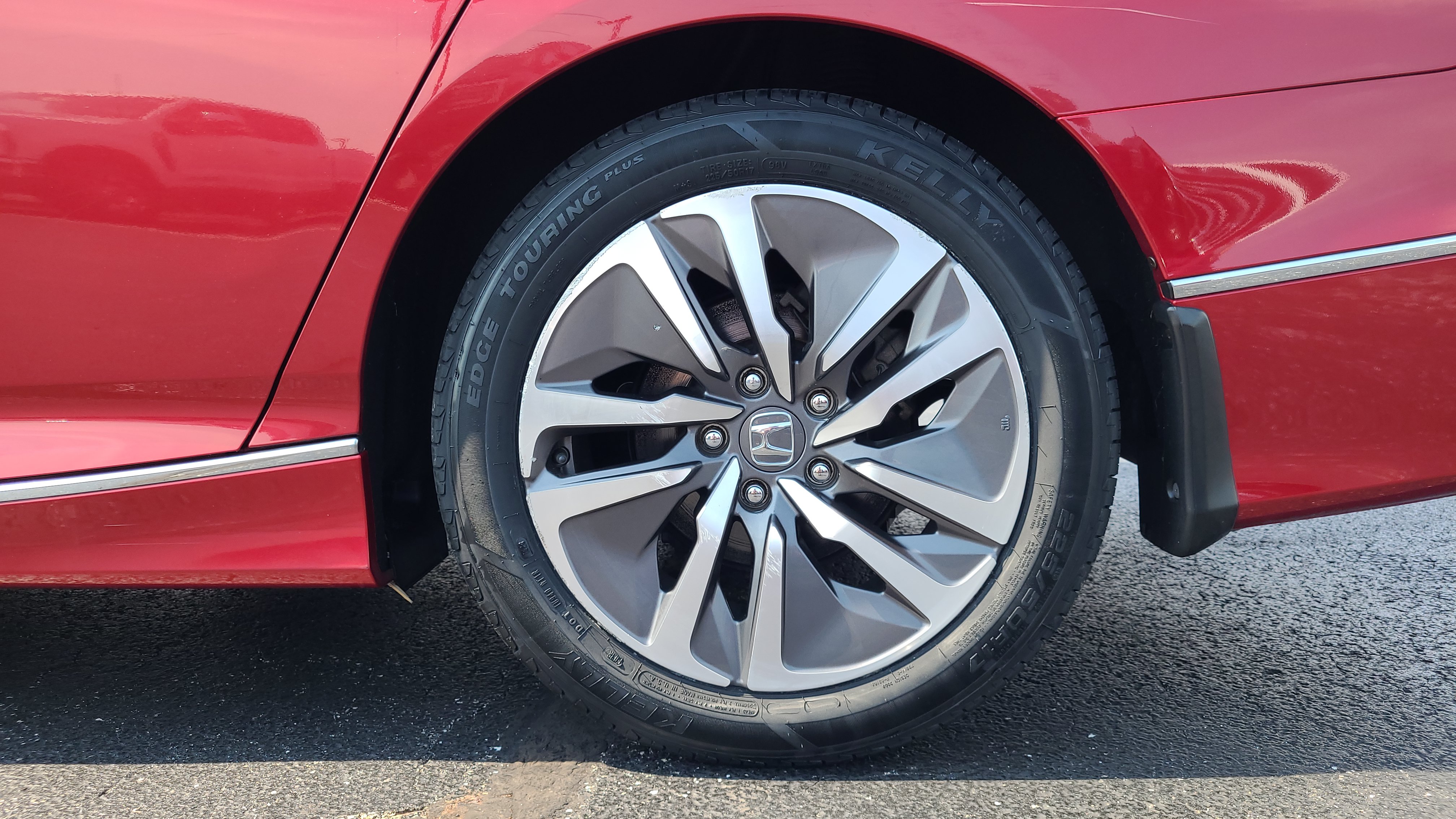 Used 2019 Honda Accord Touring image 11
