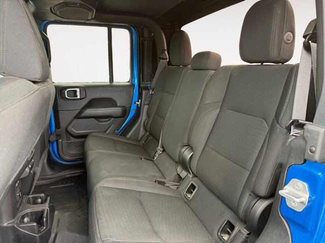 Used 2021 Jeep Gladiator Overland AWD/4WD image 13