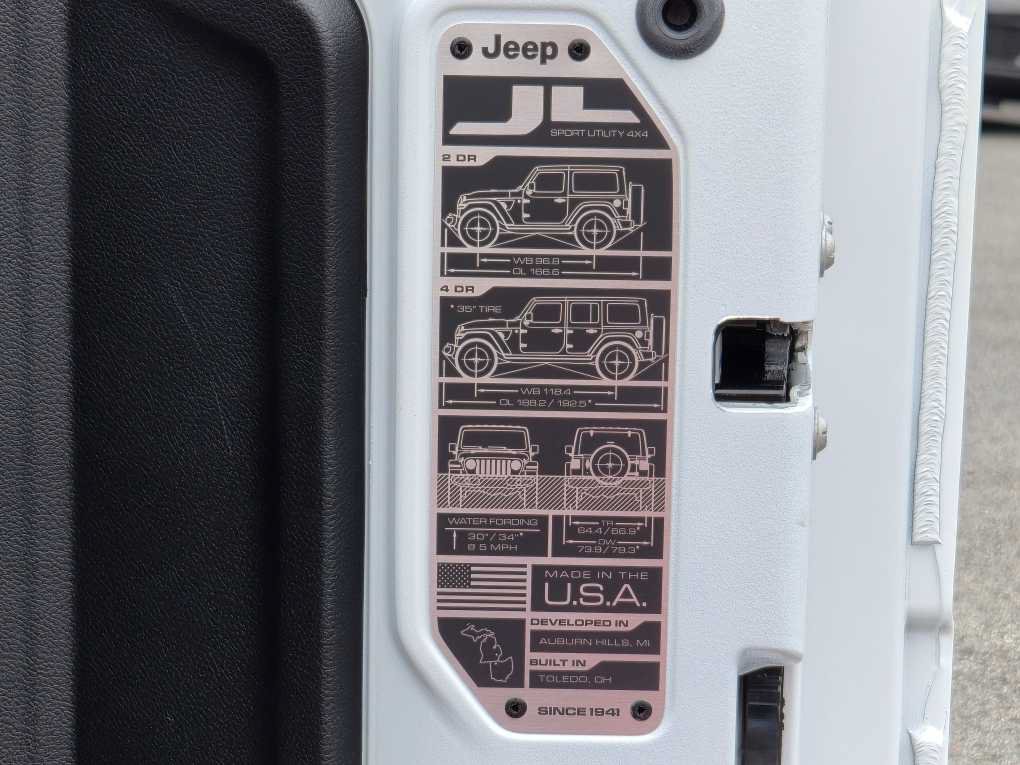 New 2027 Jeep Wrangler Unlimited Sahara AWD/4WD image 14
