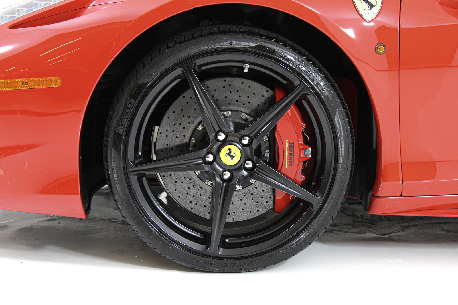 Certified 2015 Ferrari 458 Italia Coupe RWD image 12