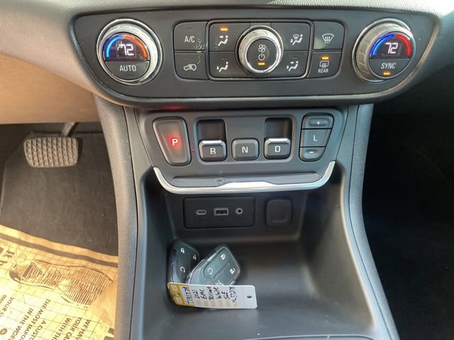 Used 2021 GMC Terrain SLE w/ Driver Convenience Package image 28