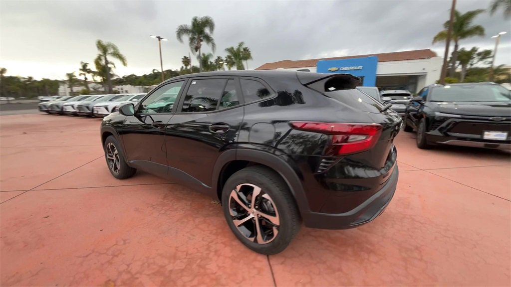 Used 2024 Chevrolet Trax RS w/ Driver Confidence Package image 6