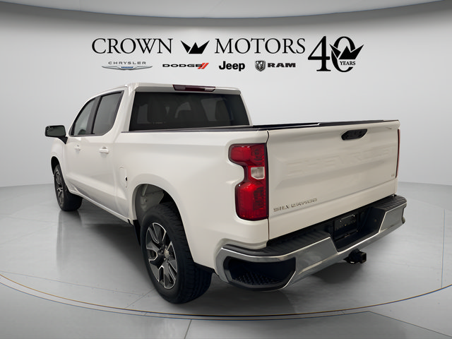 Used 2022 Chevrolet Silverado 1500 LT AWD/4WD image 4