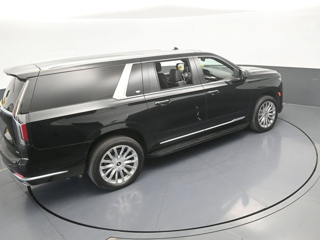 Used 2023 Cadillac Escalade ESV Premium Luxury image 57