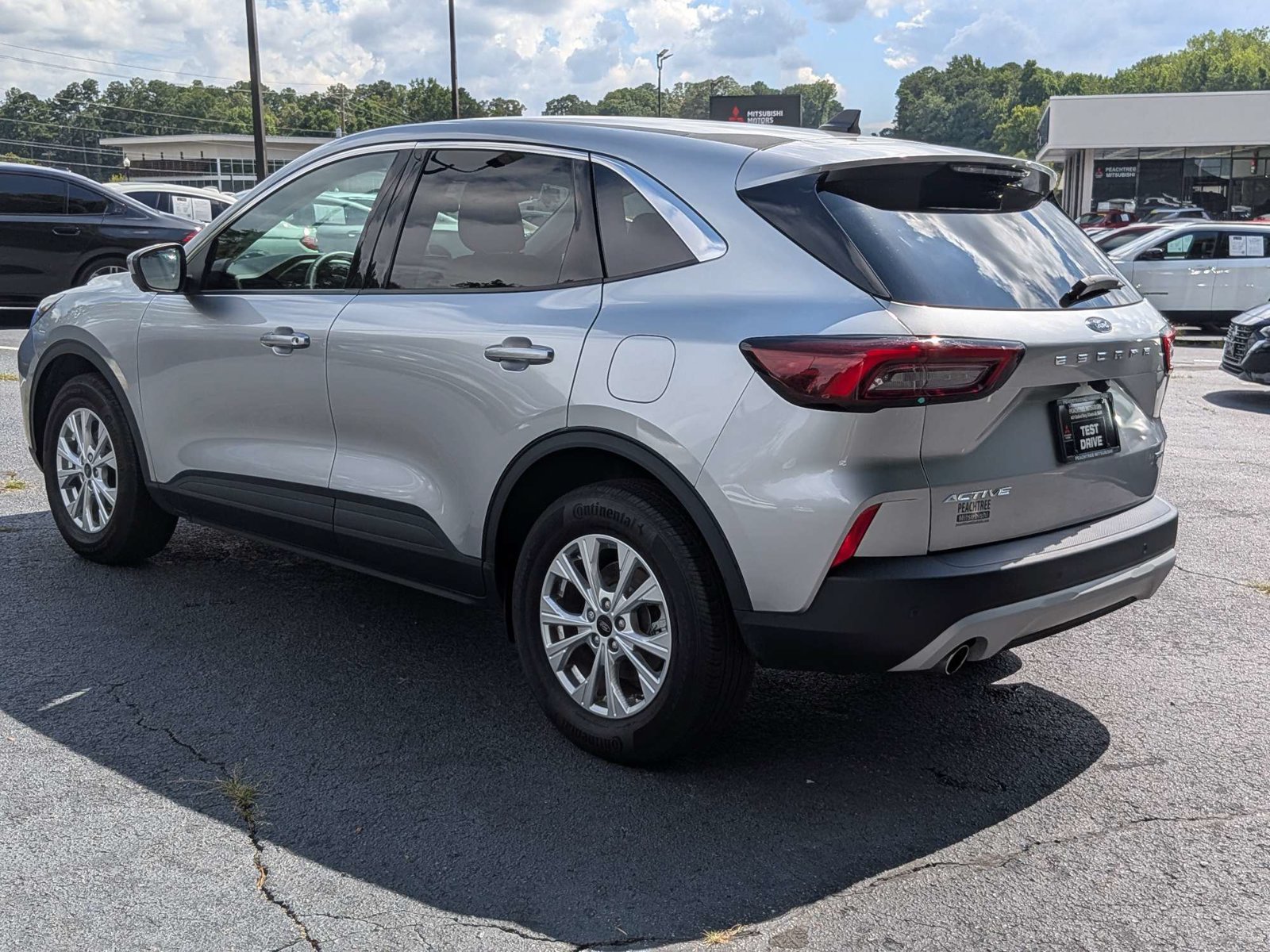 Used 2023 Ford Escape Active w/ Tech Pack #2 AWD/4WD image 6