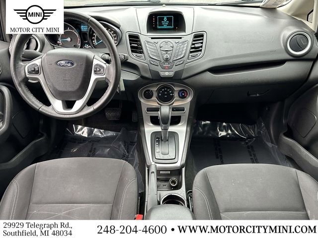 Used 2015 Ford Fiesta SE image 18