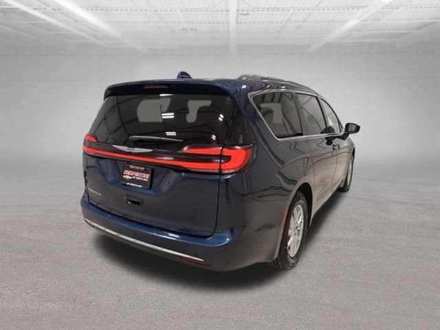 Used 2021 Chrysler Pacifica Touring-L FWD image 23