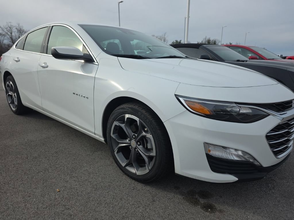 Used 2021 Chevrolet Malibu RS image 3