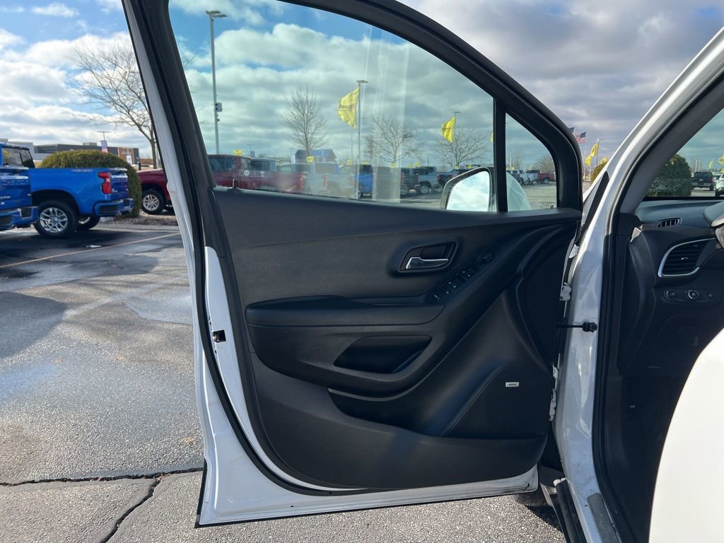 Used 2020 Chevrolet Trax Premier image 8