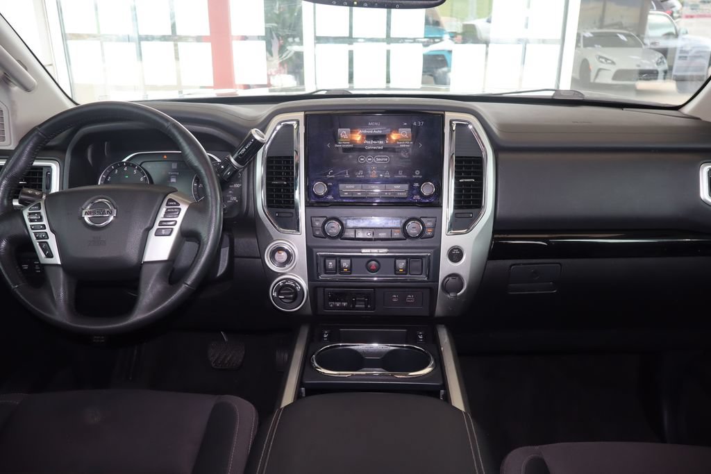Used 2021 Nissan Titan SV w/ SV Convenience Package AWD/4WD image 32