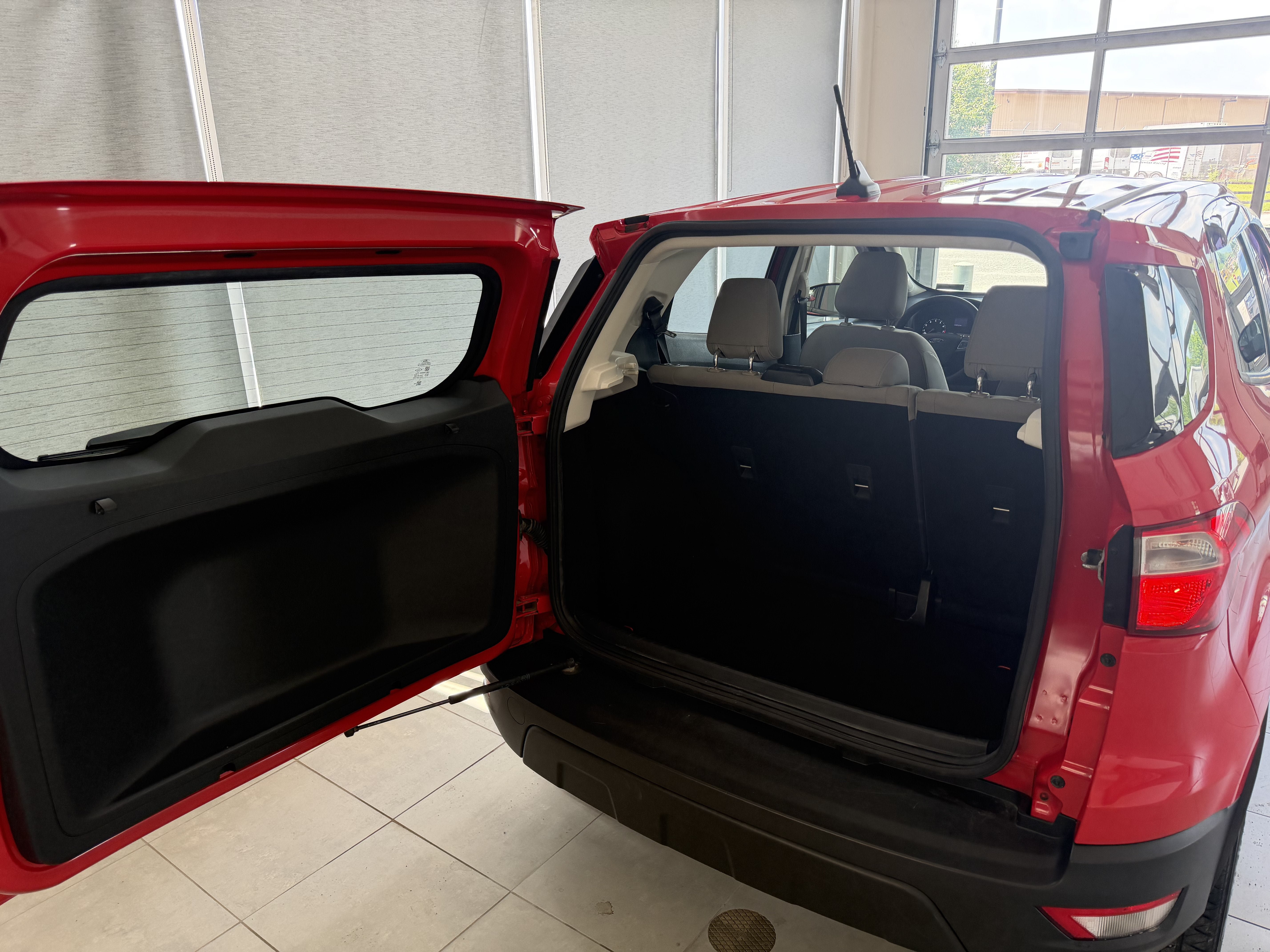 Used 2021 Ford EcoSport S AWD/4WD image 9
