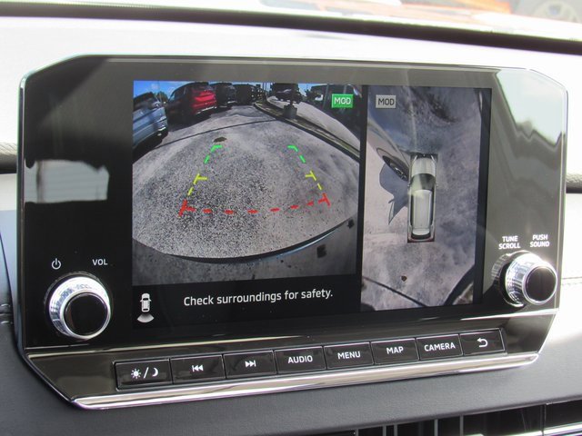 New 2025 Mitsubishi Outlander SE image 17