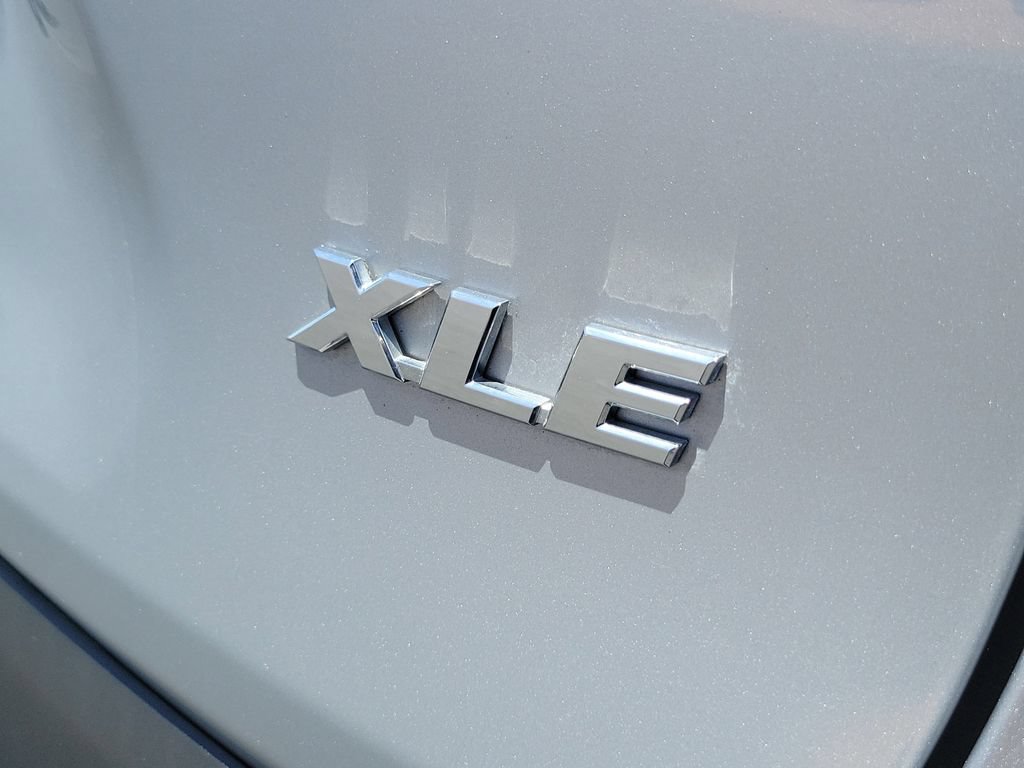Used 2019 Toyota RAV4 XLE FWD image 32