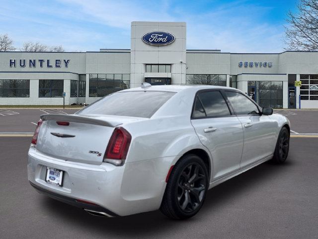 Used 2021 Chrysler 300 S w/ S Model Appearance Package RWD image 5
