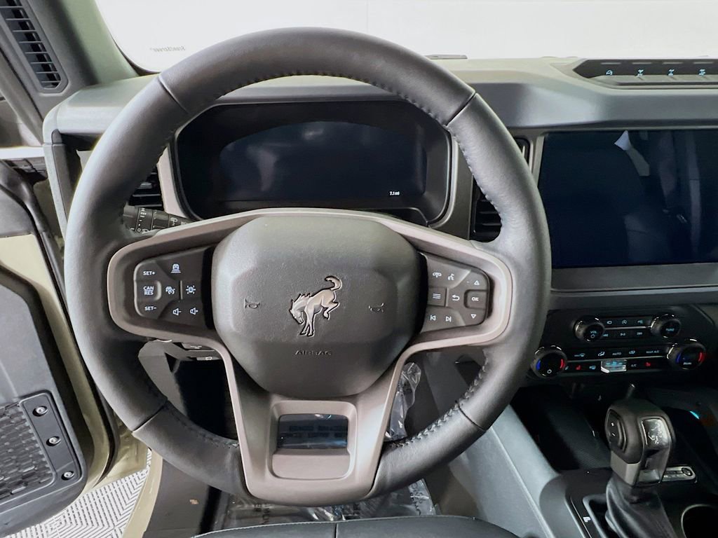 New 2025 Ford Bronco Badlands image 8