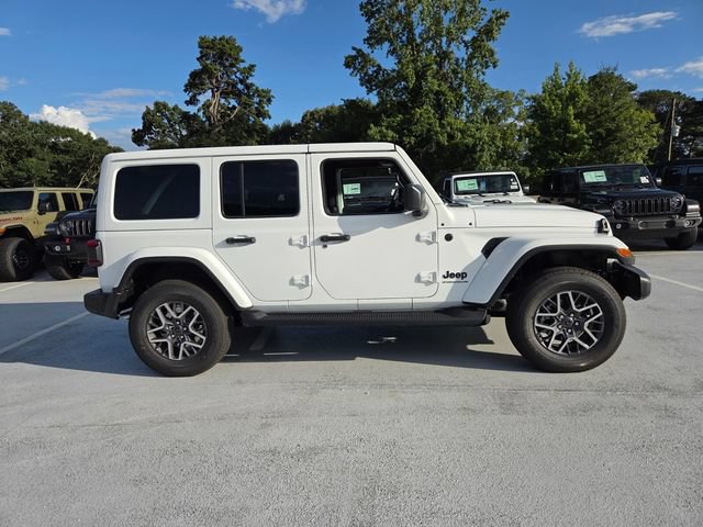 New 2026 Jeep Wrangler Unlimited Sahara AWD/4WD image 10