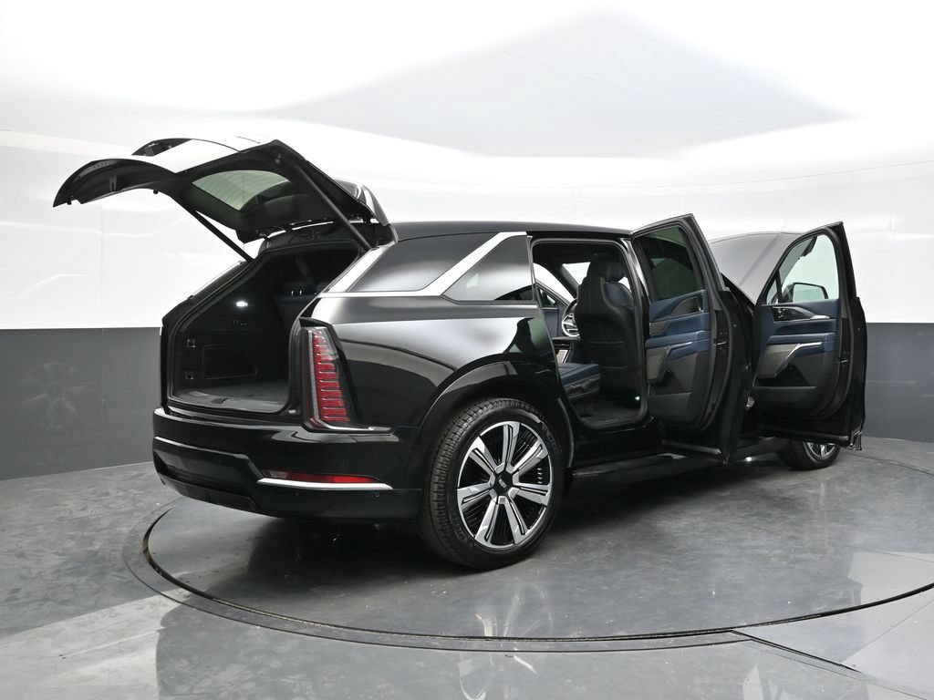 Certified 2026 Cadillac Escalade IQ Luxury 2 w/ LPO, Premium Carpet Package AWD/4WD image 44