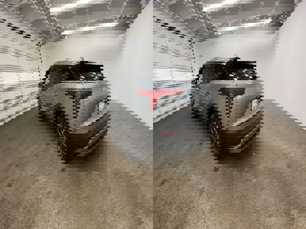 Used 2024 Chevrolet Blazer EV LT AWD/4WD image 4