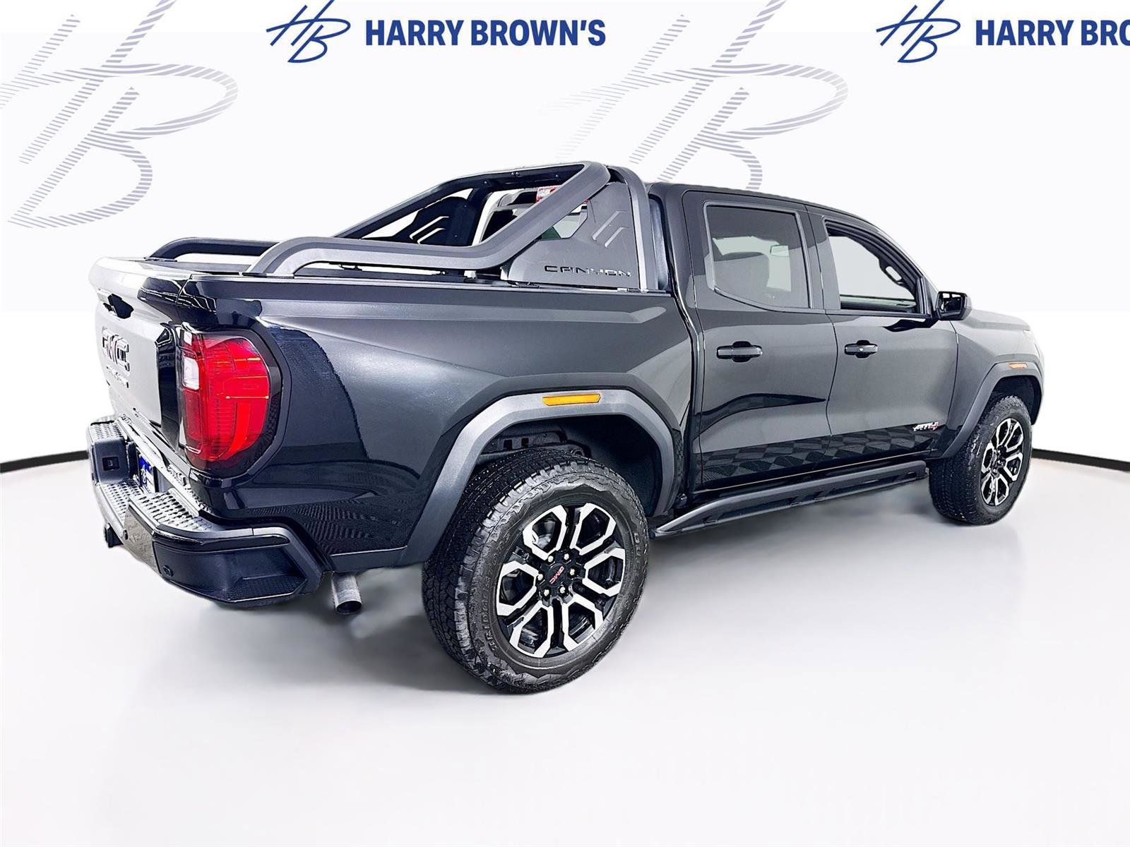 Used 2025 GMC Canyon AT4 w/ Nightfall Edition image 31