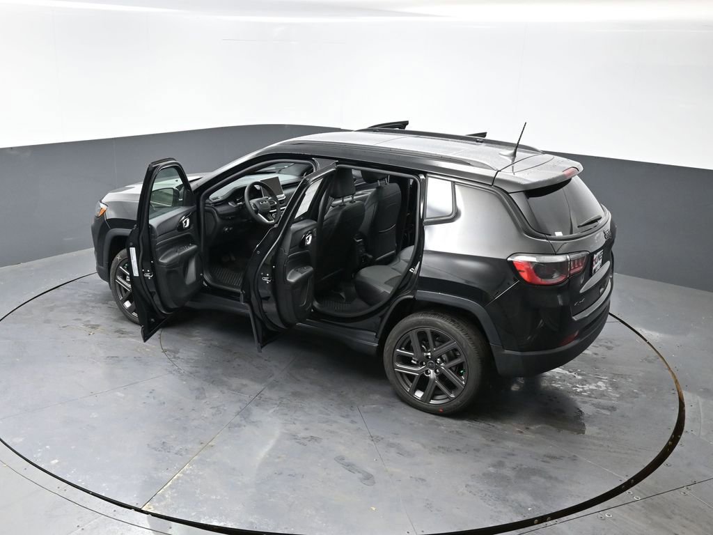 New 2026 Jeep Compass Latitude w/ Sun and Sound Group image 55