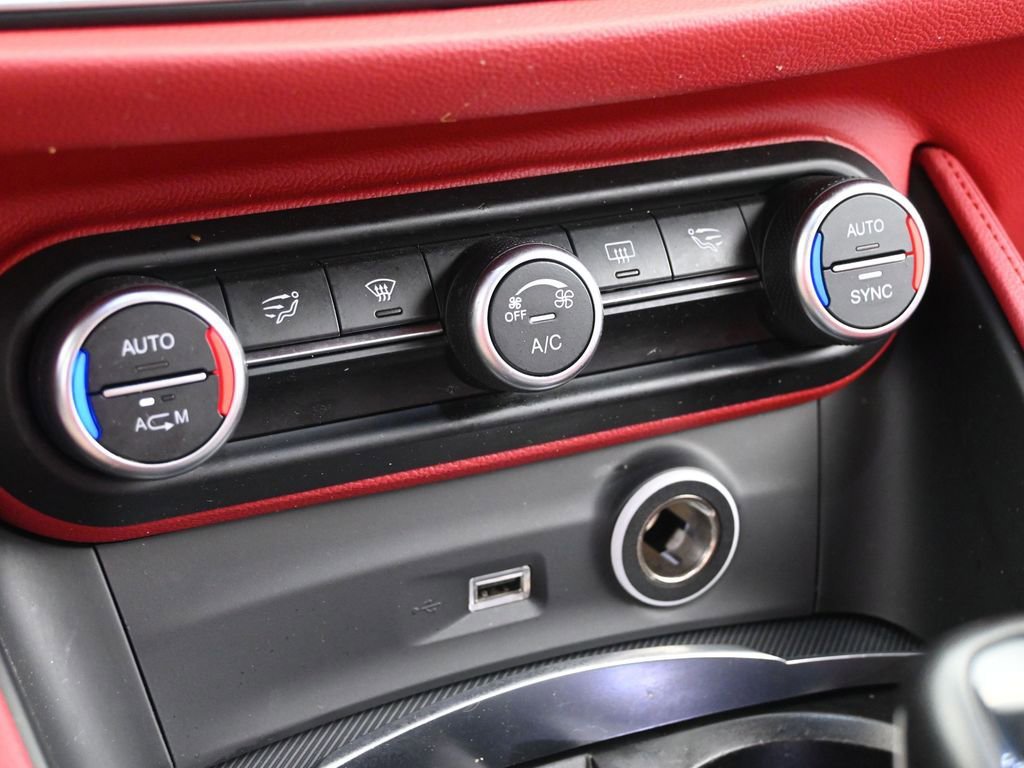 Used 2018 Alfa Romeo Stelvio Sport w/ Quick Order Package 22J Sport image 16