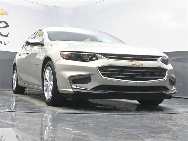 Used 2016 Chevrolet Malibu LT image 3