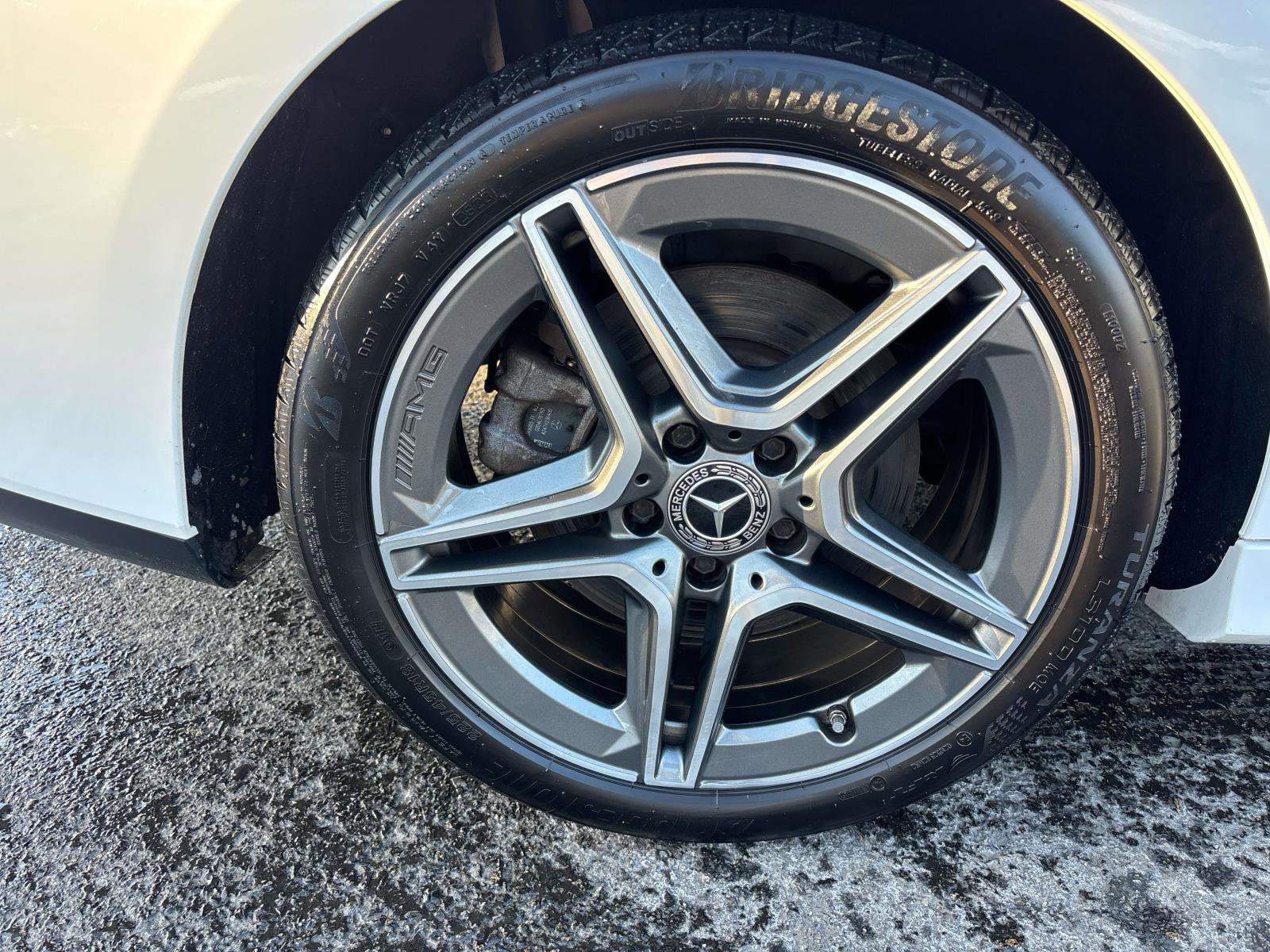 Used 2022 Mercedes-Benz CLA 250 4MATIC image 29