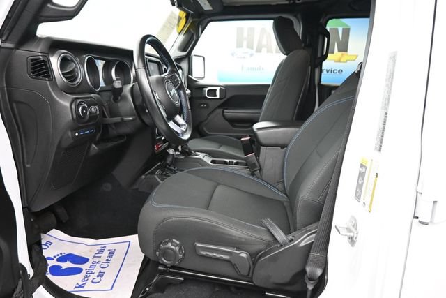 Used 2022 Jeep Wrangler Unlimited Rubicon 4xe AWD/4WD image 12