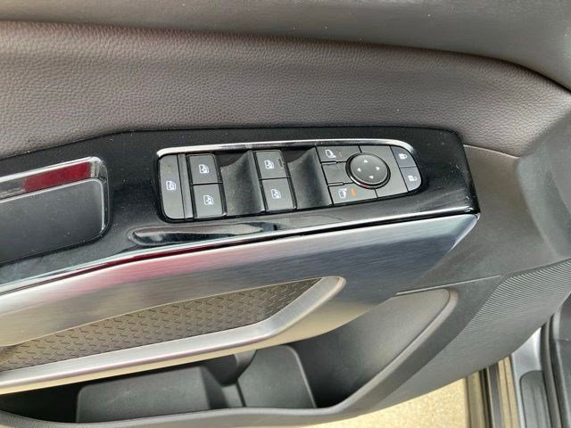 Used 2025 Nissan Pathfinder SL AWD/4WD image 11