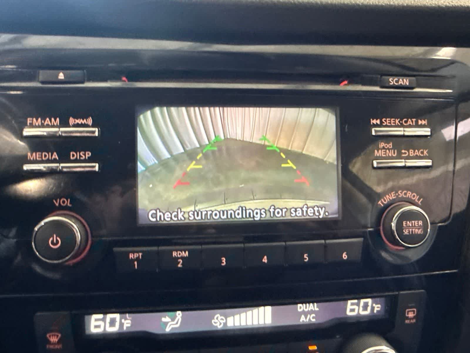 Used 2017 Nissan Rogue SV FWD image 26
