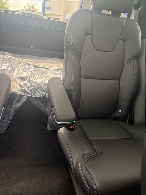 New 2026 Volvo XC90 T8 Ultra w/ Lounge Package AWD/4WD image 24