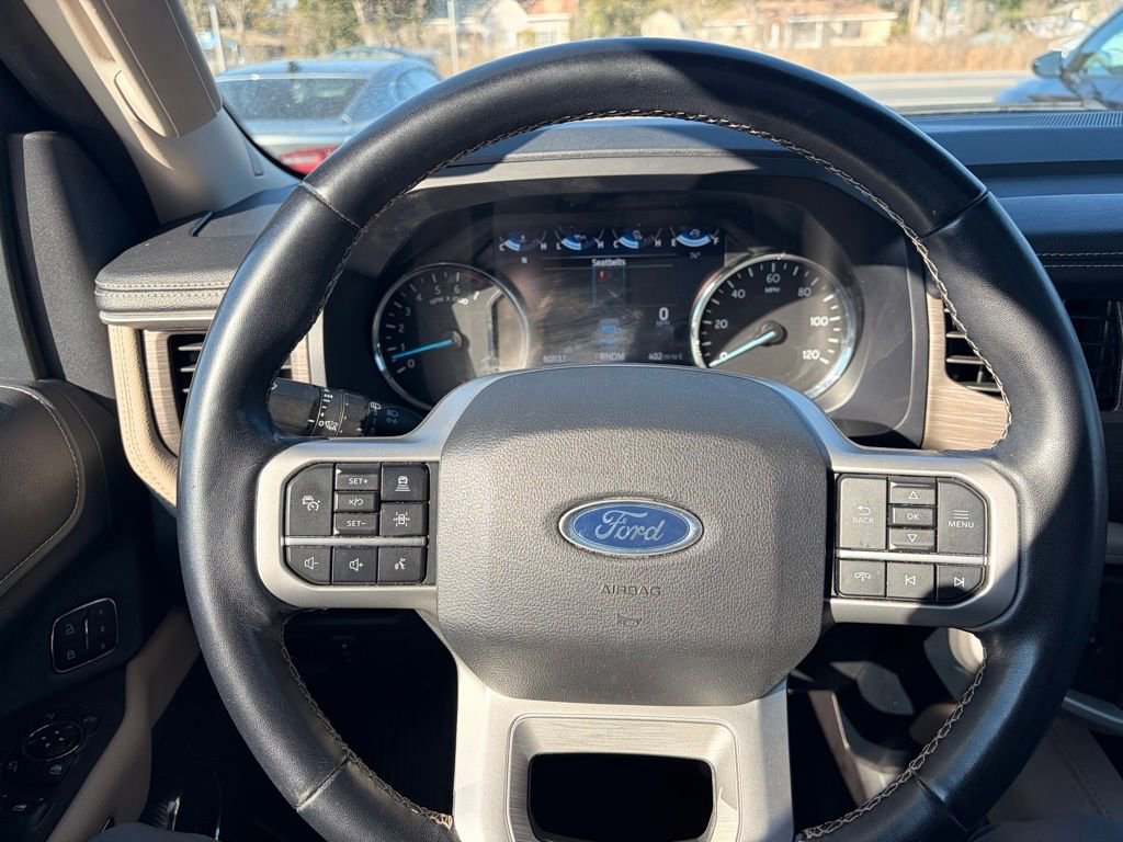 Used 2024 Ford Expedition Limited image 18