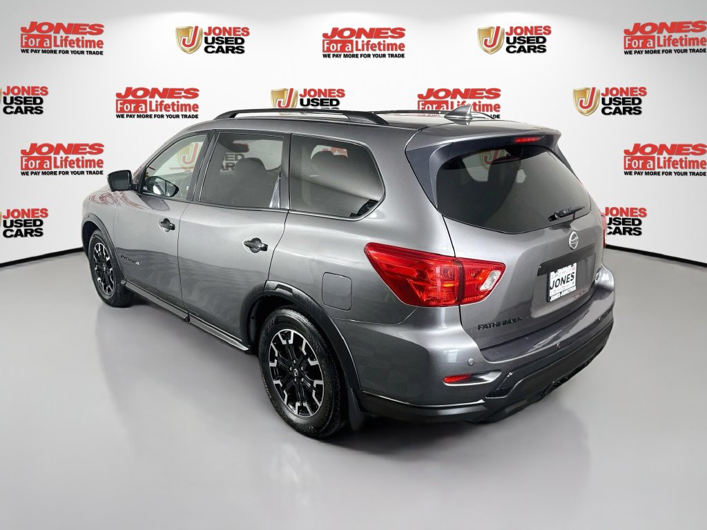 Used 2019 Nissan Pathfinder SL AWD/4WD image 2
