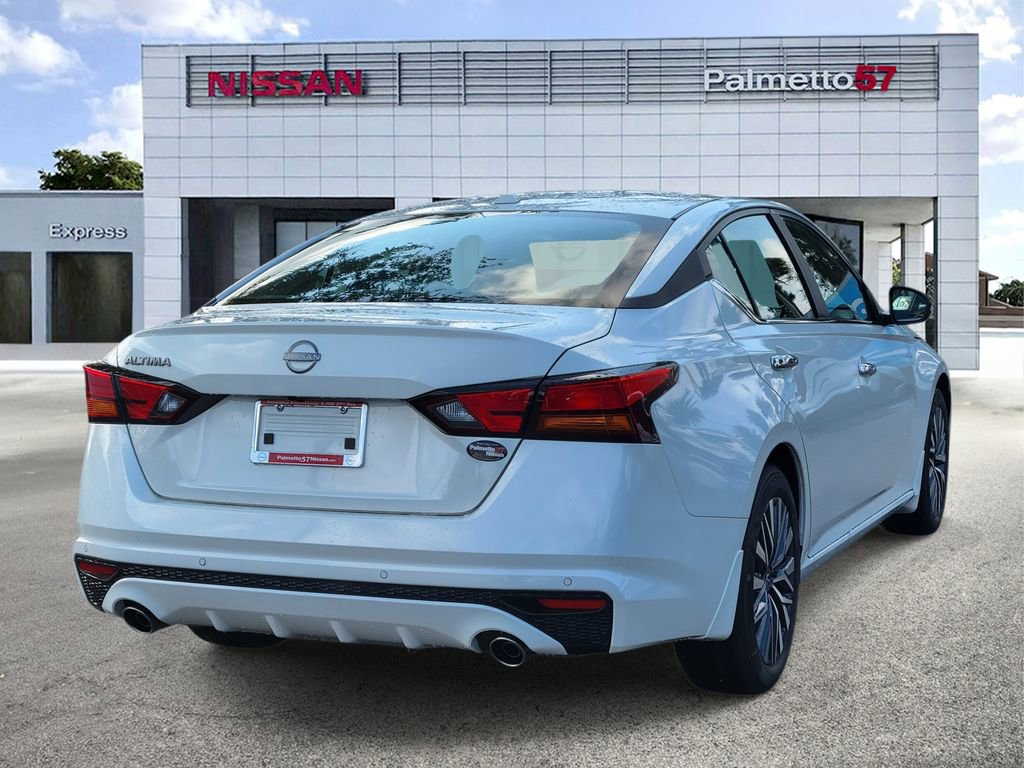 Used 2025 Nissan Altima 2.5 SV w/ SV Premium Package FWD image 6