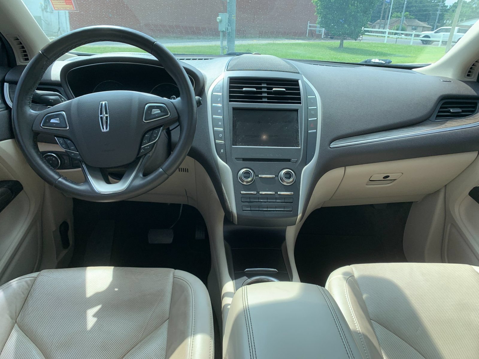 Used 2018 Lincoln MKC Reserve w/ Lincoln MKC Climate Package FWD image 17