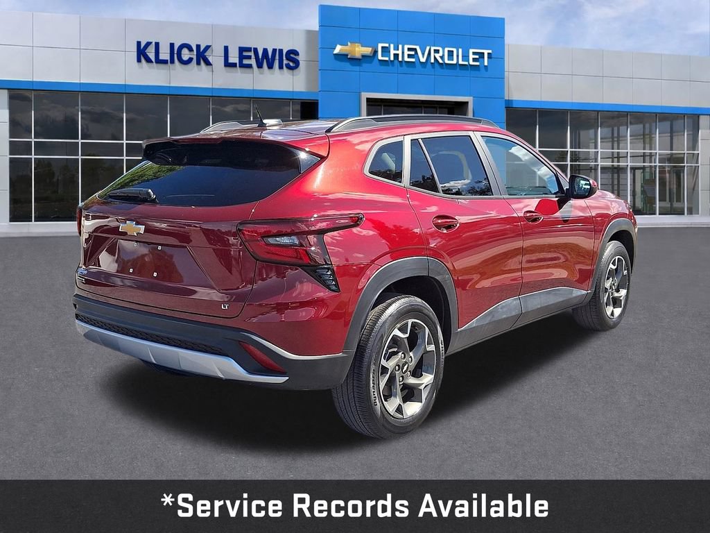 Used 2024 Chevrolet Trax LT w/ Driver Confidence Package FWD image 8