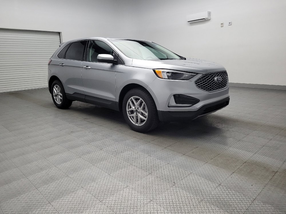 Used 2024 Ford Edge SEL image 13