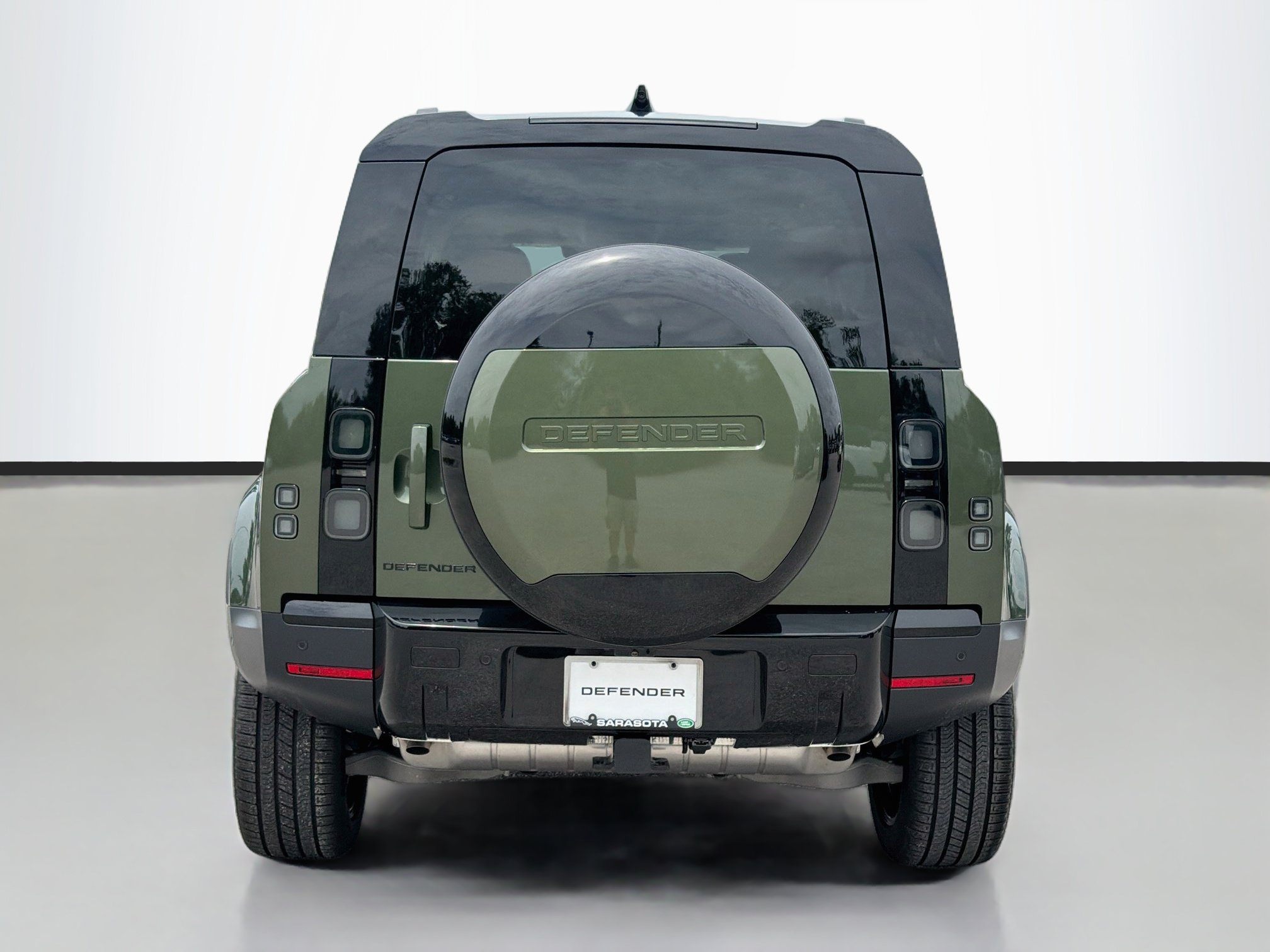 New 2026 Land Rover Defender 110 S AWD/4WD image 4
