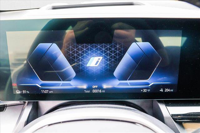 Used 2025 BMW i5 xDrive40 w/ Premium Package image 14