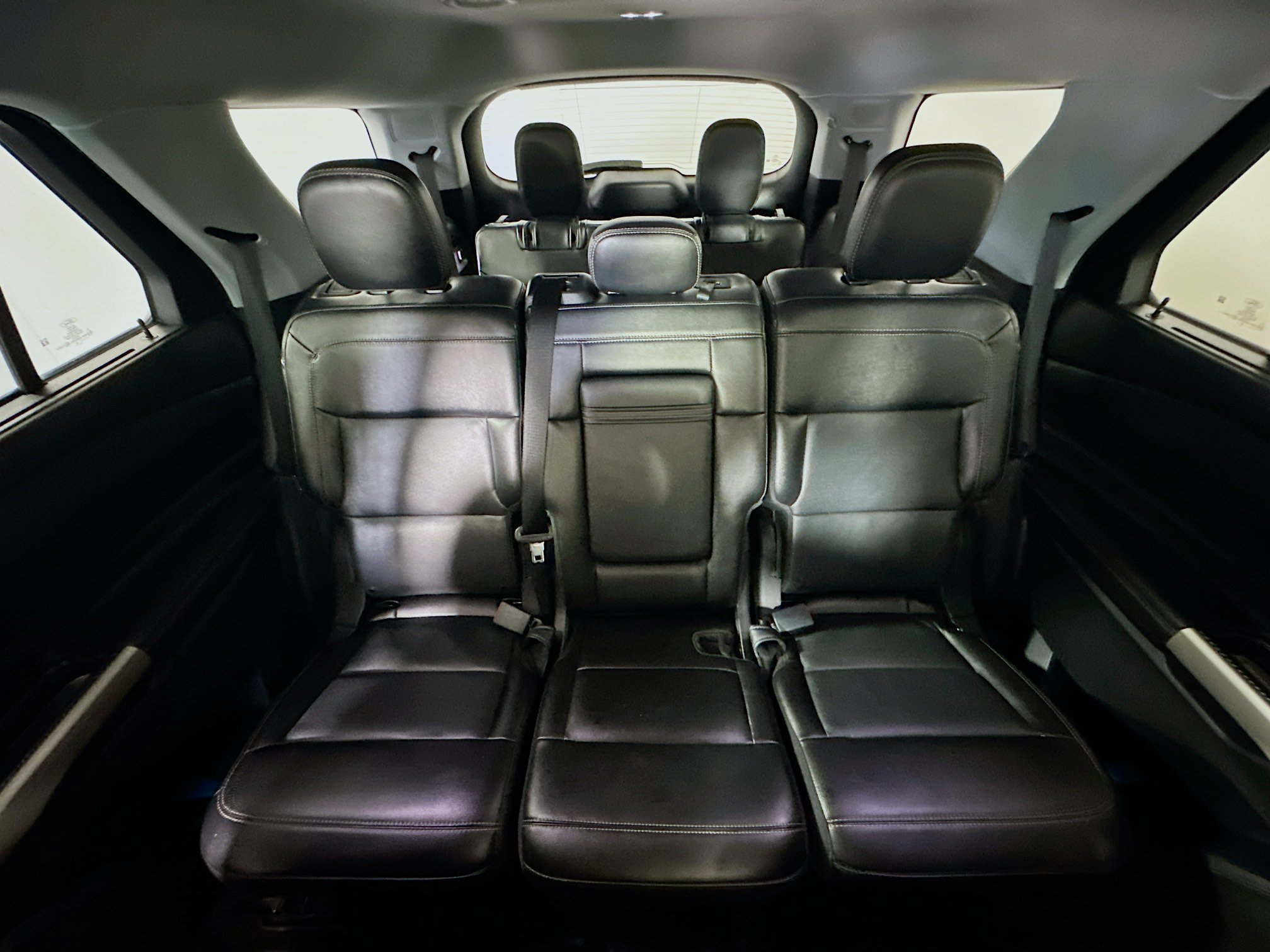 Used 2022 Ford Explorer Limited RWD image 30