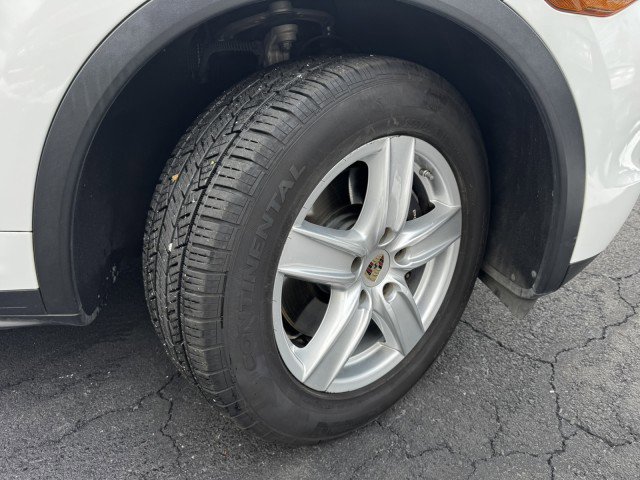 Used 2013 Porsche Cayenne image 38