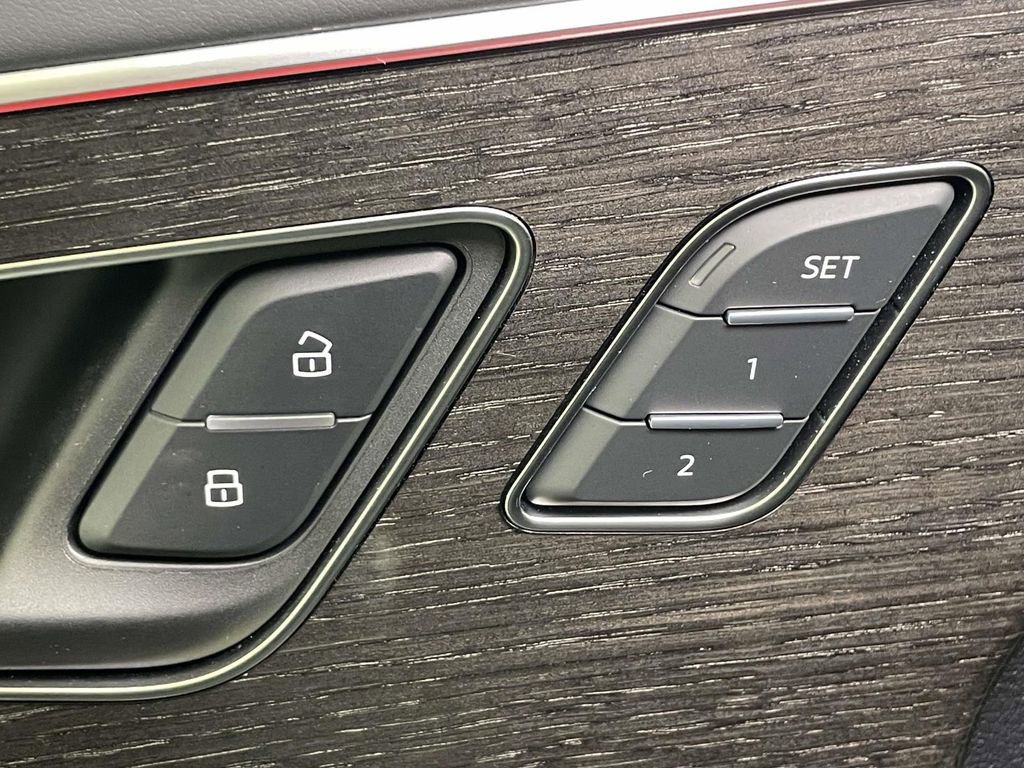 Used 2023 Audi SQ8 Premium Plus AWD/4WD image 36