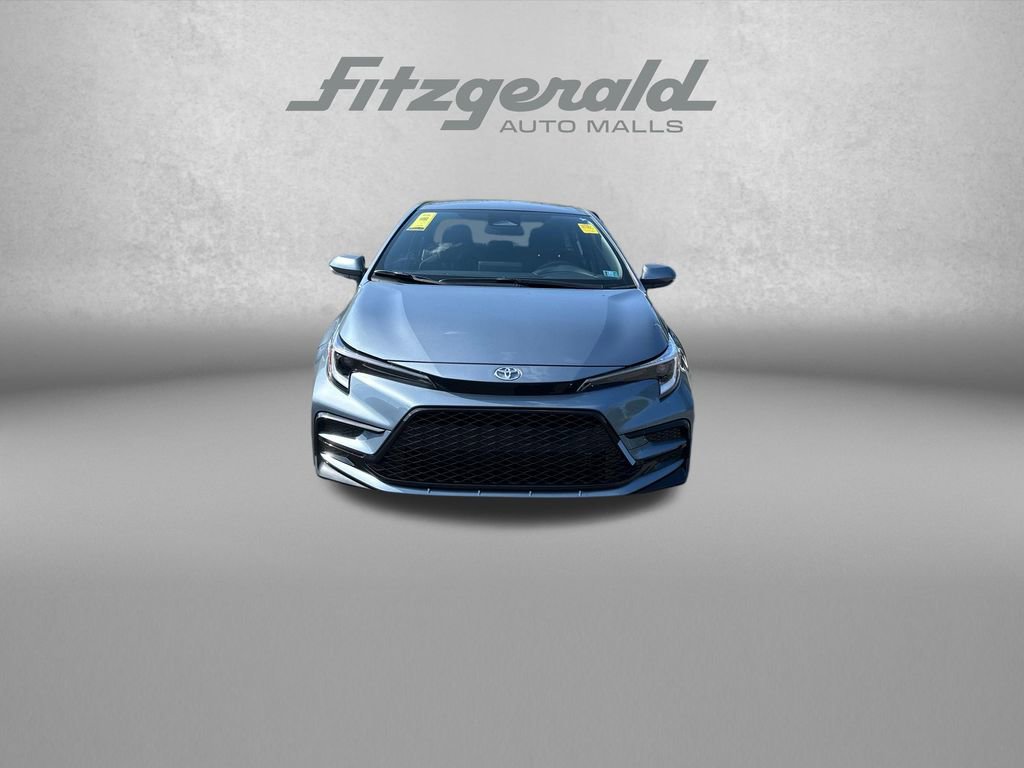 Used 2026 Toyota Corolla SE image 2
