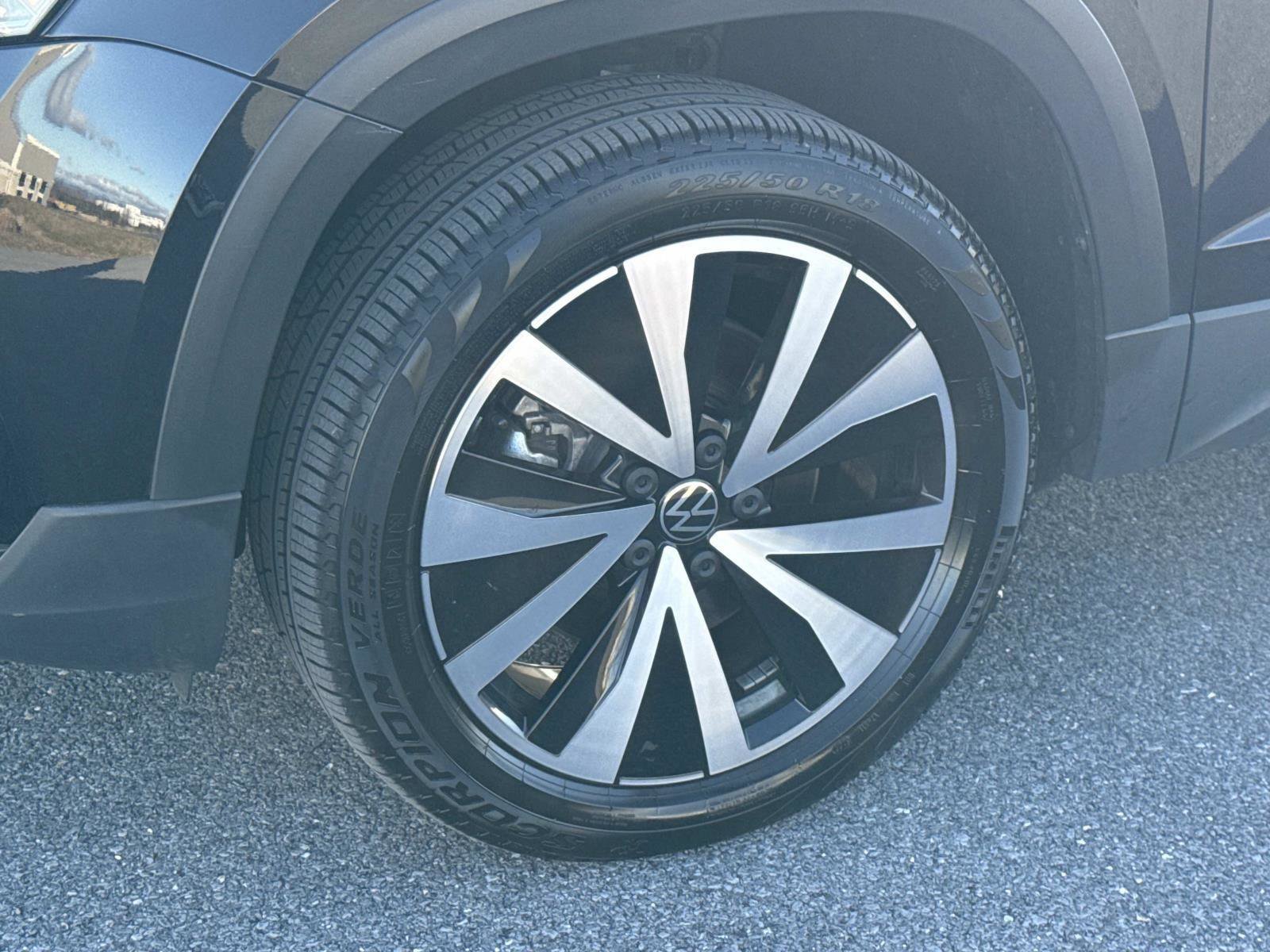 Used 2023 Volkswagen Taos SE image 29