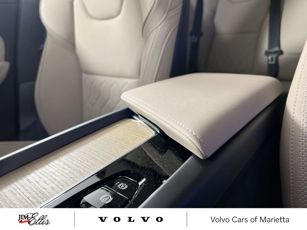 New 2026 Volvo XC60 B5 Plus w/ Protection Package Premier image 23