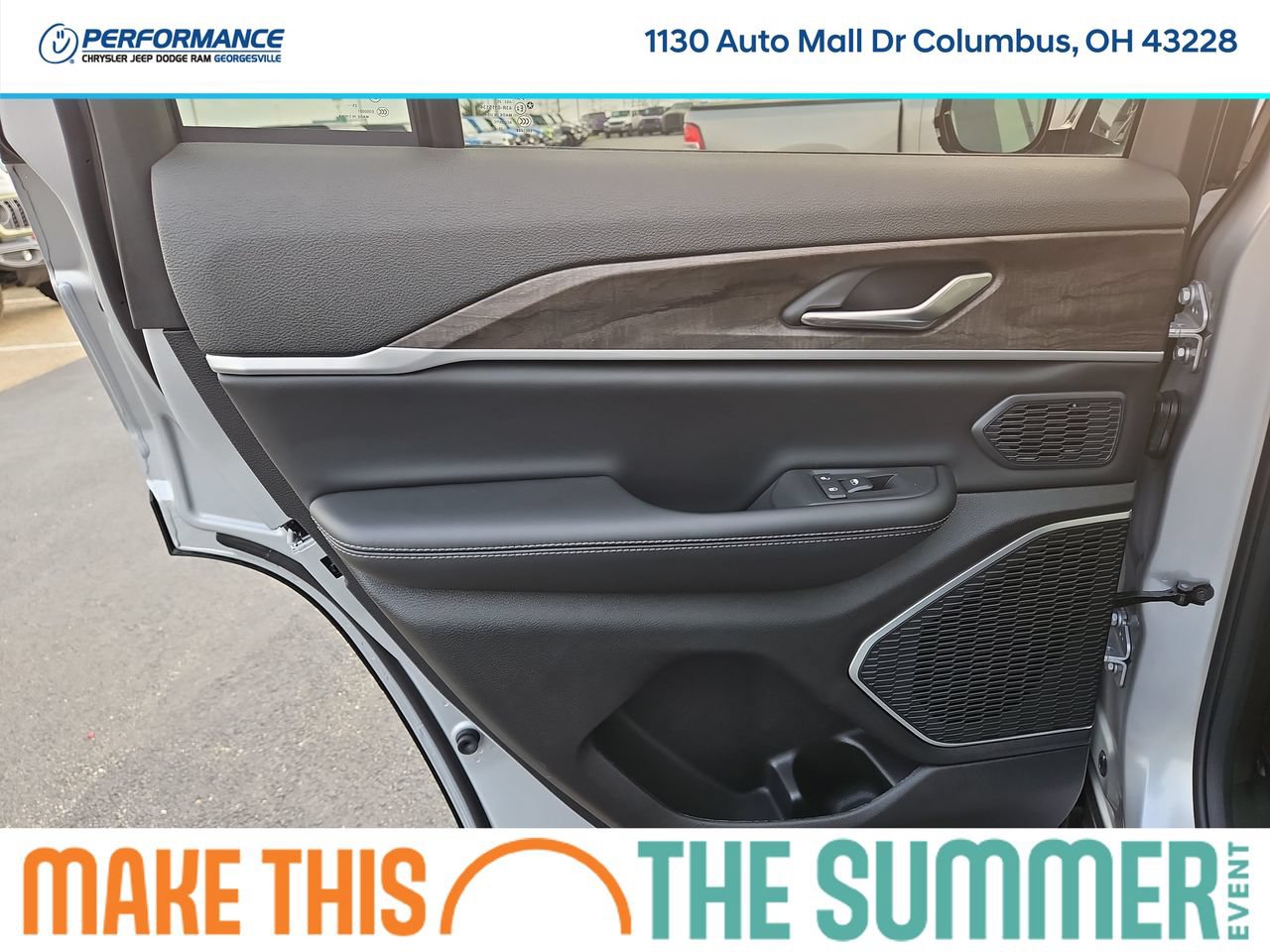 New 2026 Jeep Grand Cherokee Limited w/ Limited Altitude Package AWD/4WD image 14
